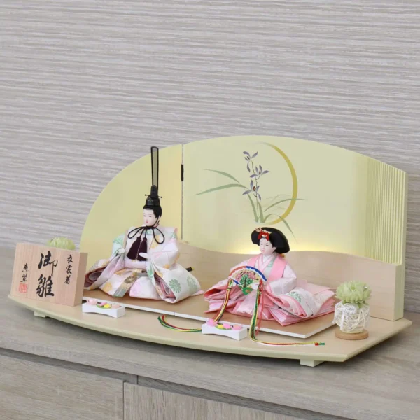 Compact modern Hina doll set with iris screen. Wholesale by Fujiki crafts.