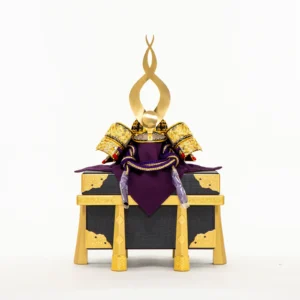 Makoto Kabuto Helmet Display (Gold & Purple)